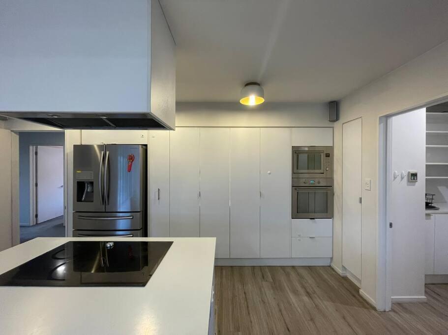 Spacious 4 Bed Family Home Christchurch Eksteriør bilde