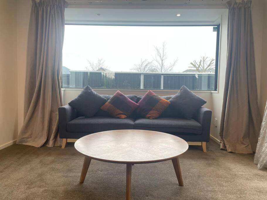 Spacious 4 Bed Family Home Christchurch Eksteriør bilde