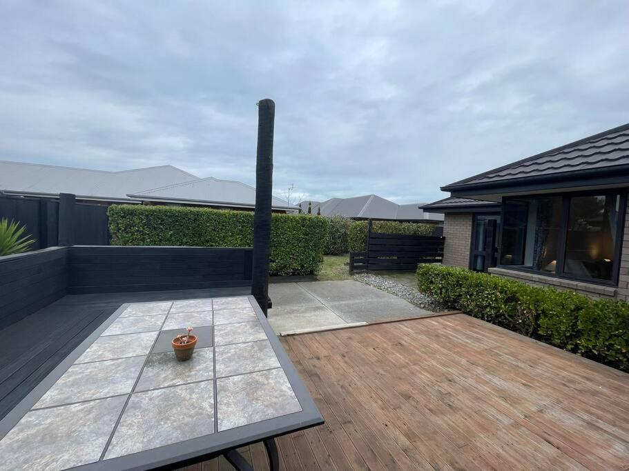 Spacious 4 Bed Family Home Christchurch Eksteriør bilde